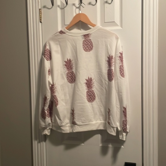 OkShein curve top, size 0XL, brand new - Picture 2 of 4